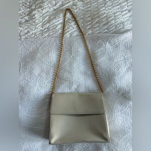 SALVATORE FERRAGAMO Vintage Leather
Shoulder Bag